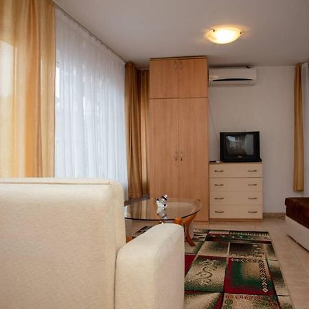 Convenient 1-Bedroom Flat Next To Harmanite Beach Sozopol Extérieur photo