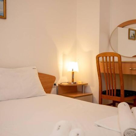 Convenient 1-Bedroom Flat Next To Harmanite Beach Sozopol Extérieur photo