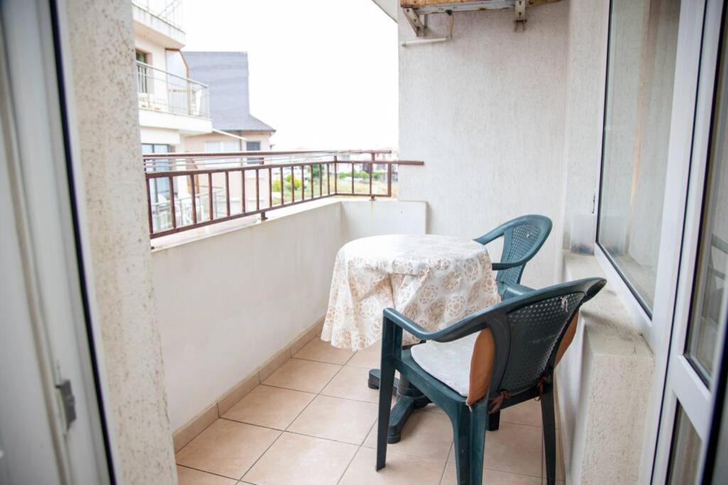 Convenient 1-Bedroom Flat Next To Harmanite Beach Sozopol Extérieur photo