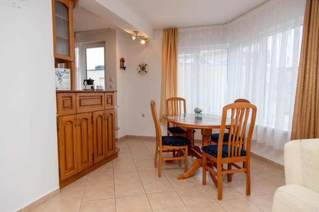 Convenient 1-Bedroom Flat Next To Harmanite Beach Sozopol Extérieur photo